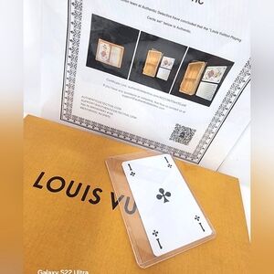 LV Foundation Card
